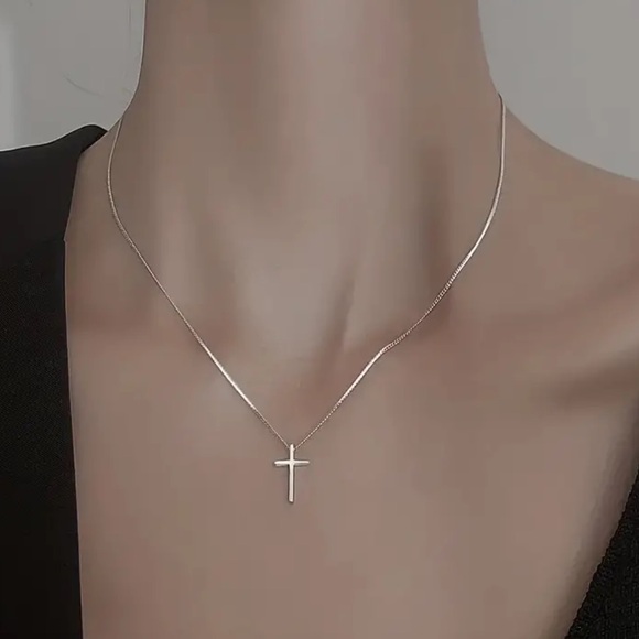 Silver Thick Style Cross Pendant Necklace - Picture 4 of 6
